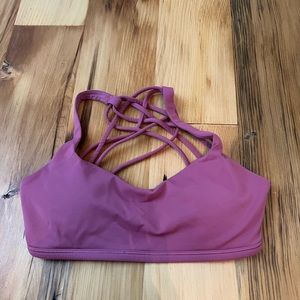 Lululemon Free to be bra-wild